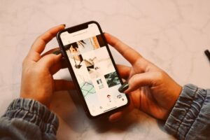 Social Commerce – The Definitive Guide to Selling More Online with Social