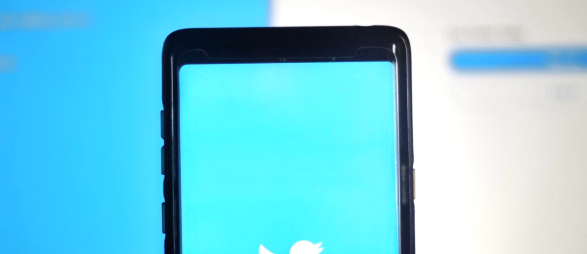 Twitter homescreen on a phone